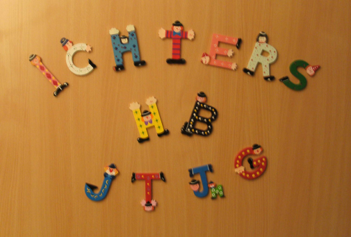 Foto mit Text: Ichters B H J T Jm G