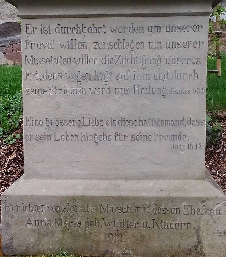 Inschrift auf dem Kreuz